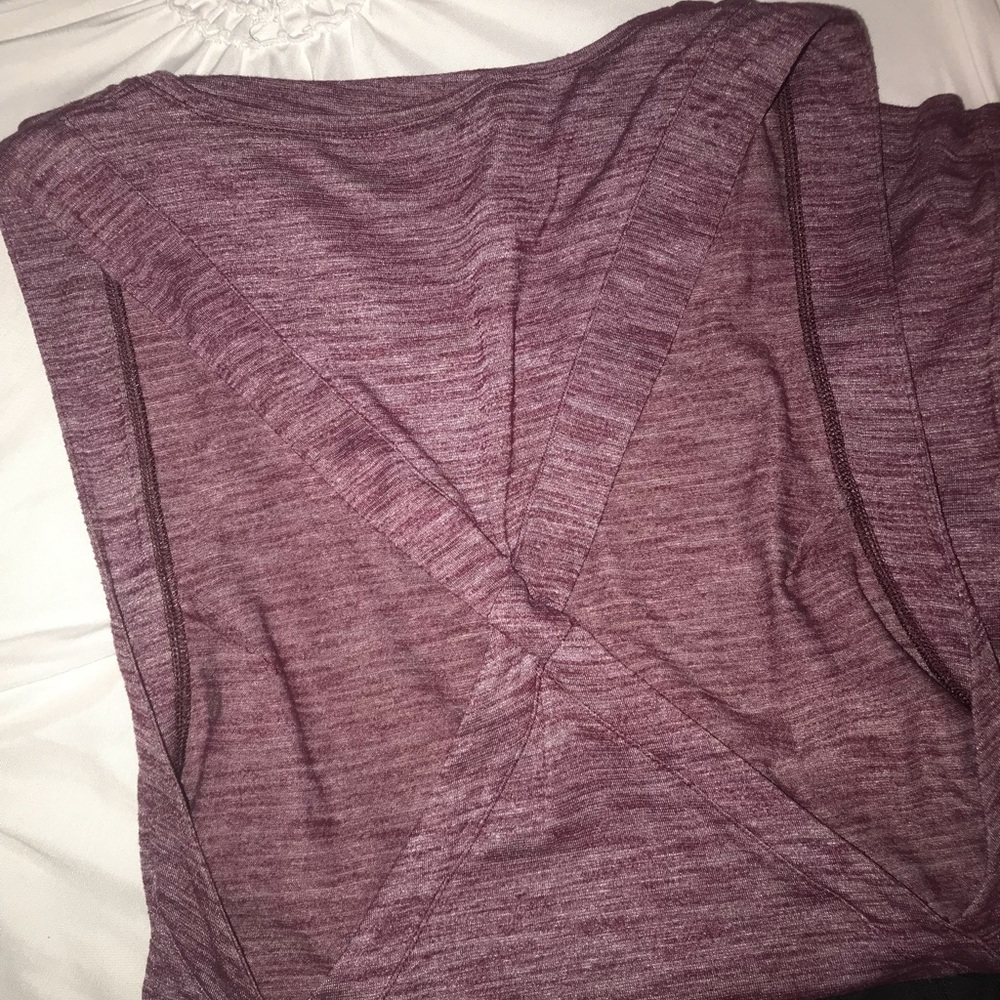 (ON HOLD) Lulu 🍋 maroon tank top😍😍
